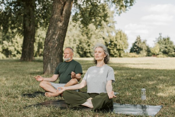 Comment créer un espace de méditation en plein air dans votre jardin?