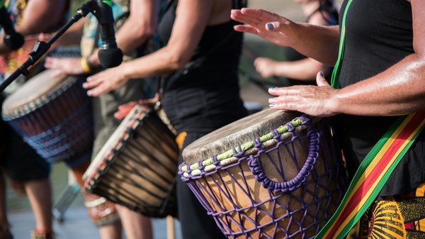 Quelles sont les influences de la musique africaine sur les rythmes du blues ?
